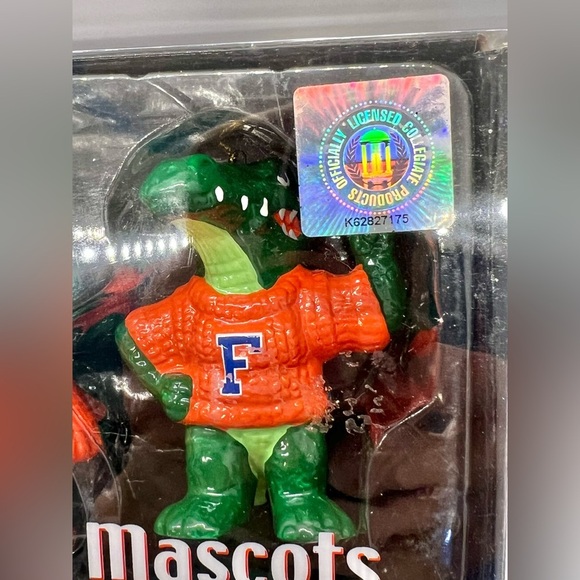 Florida Gators Christmas Ornaments Lot, 2 Ceramic Mascots, 1 Helmet SEC NCAA NIB - Picture 9 of 12